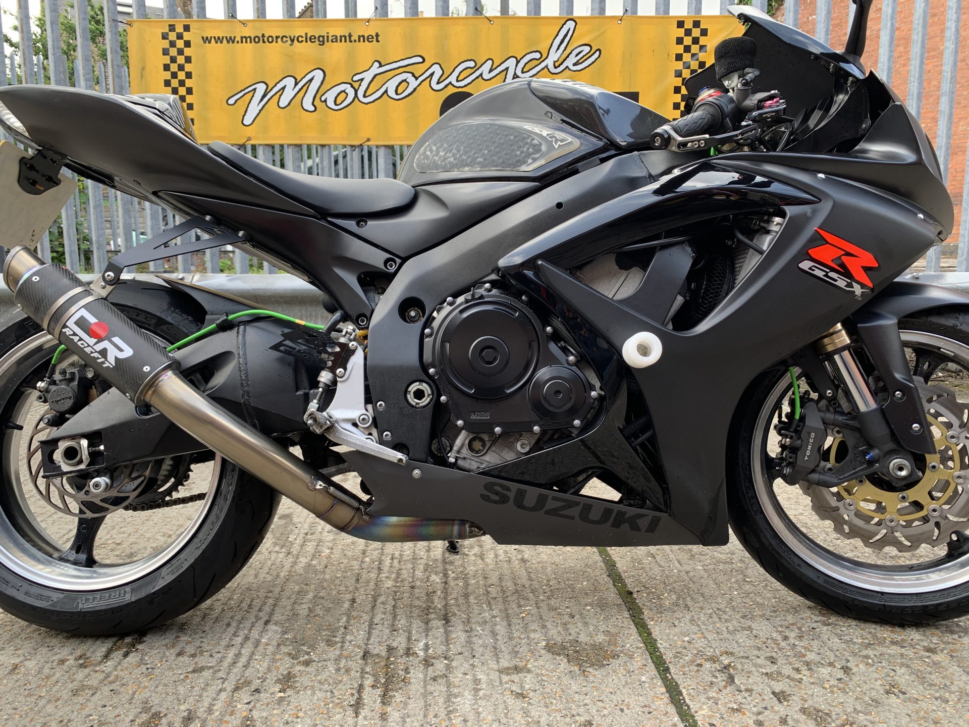 SUZUKI GSXR 600 – Motorcycle Giant – West London Motorcycle & Scooter