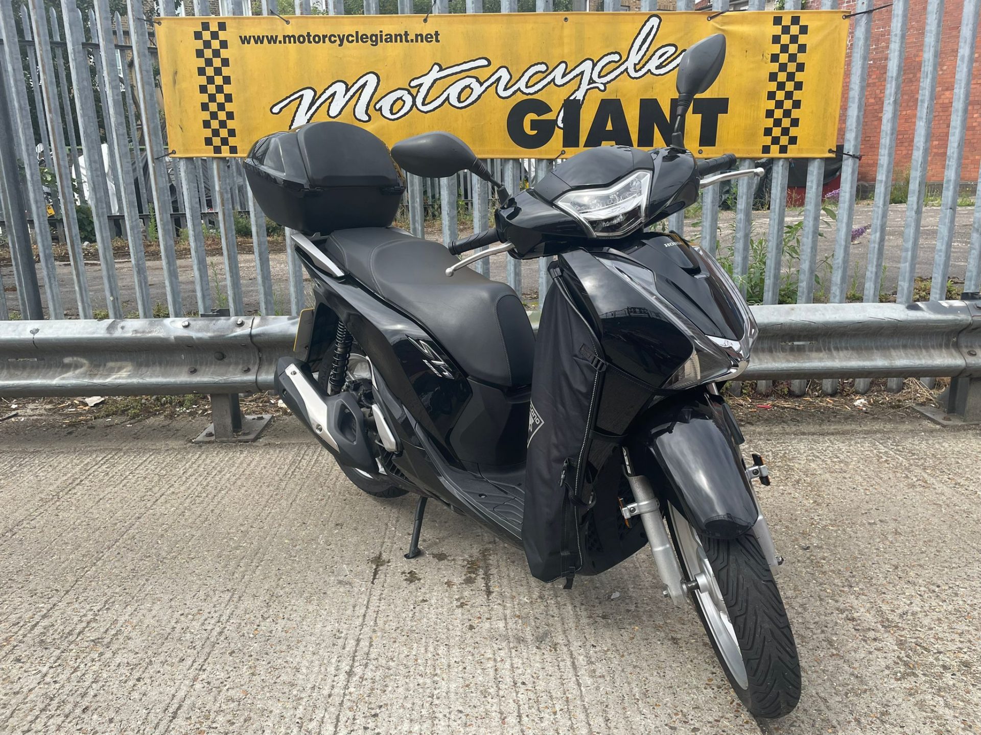 Honda Sh 125 I Abs Keyless Motorcycle Giant West London Motorcycle Scooter Sales Service Centre