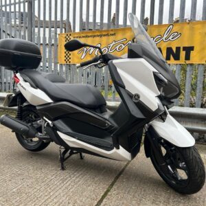 Yamaha XMAX 250