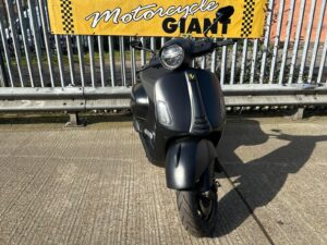 Piaggio Vespa GTS 300