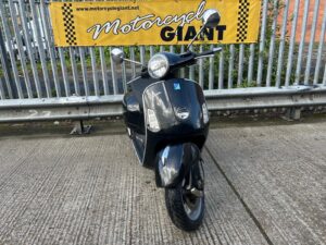 Piaggio Vespa GTS 250 ie