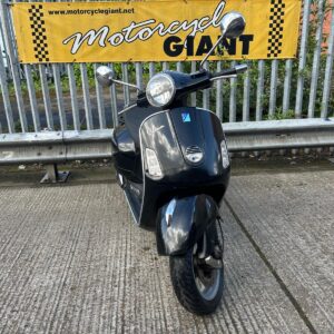 Piaggio Vespa GTS 250 ie
