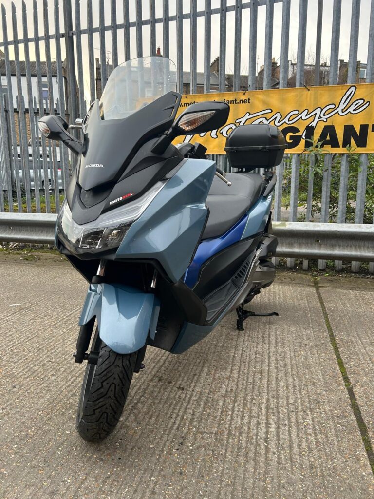 HONDA FORZA 125