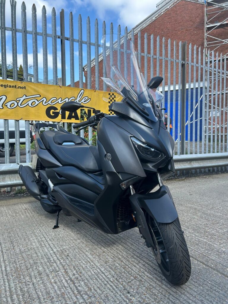 Yamaha XMAX 125