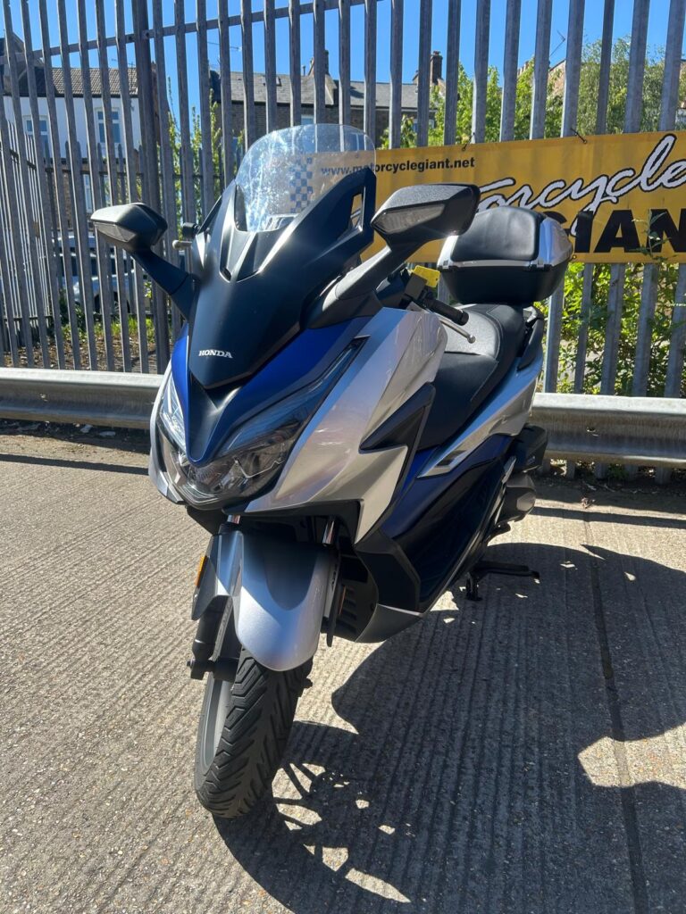 Honda Forza 125