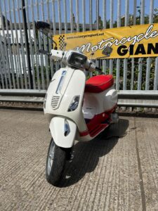 Vespa S125 College