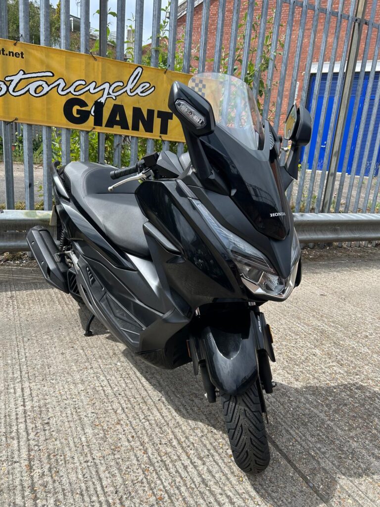 Honda Forza 125