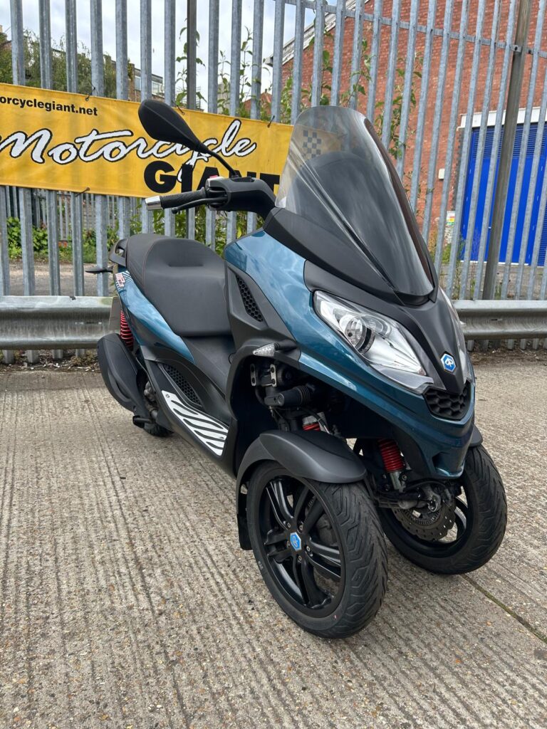 2022 Piaggio MP3 300 HPE Sport CVT Euro 5