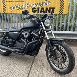 Harley-Davidson Sportster 883 XL833 Roadster