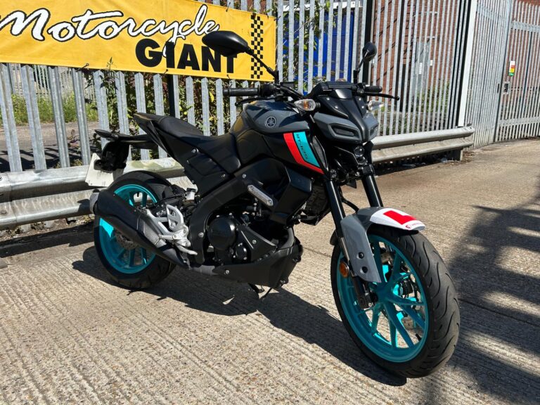 YAMAHA MT 125