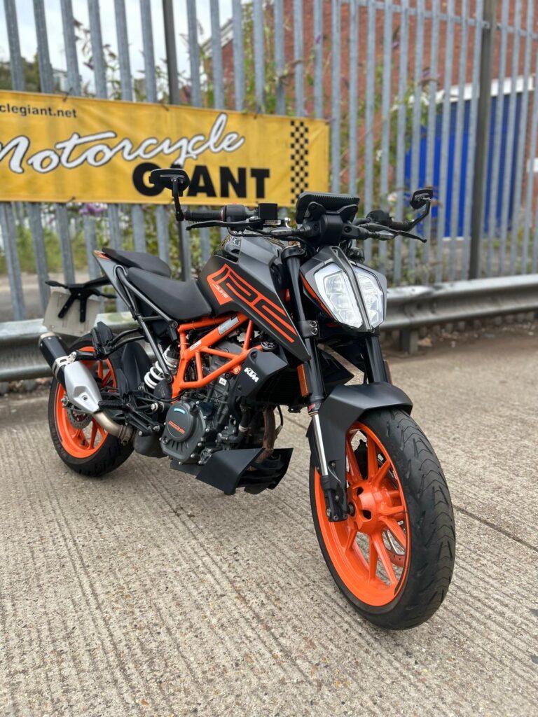 KTM DUKE 125