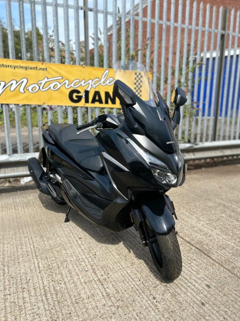 Honda Forza 125