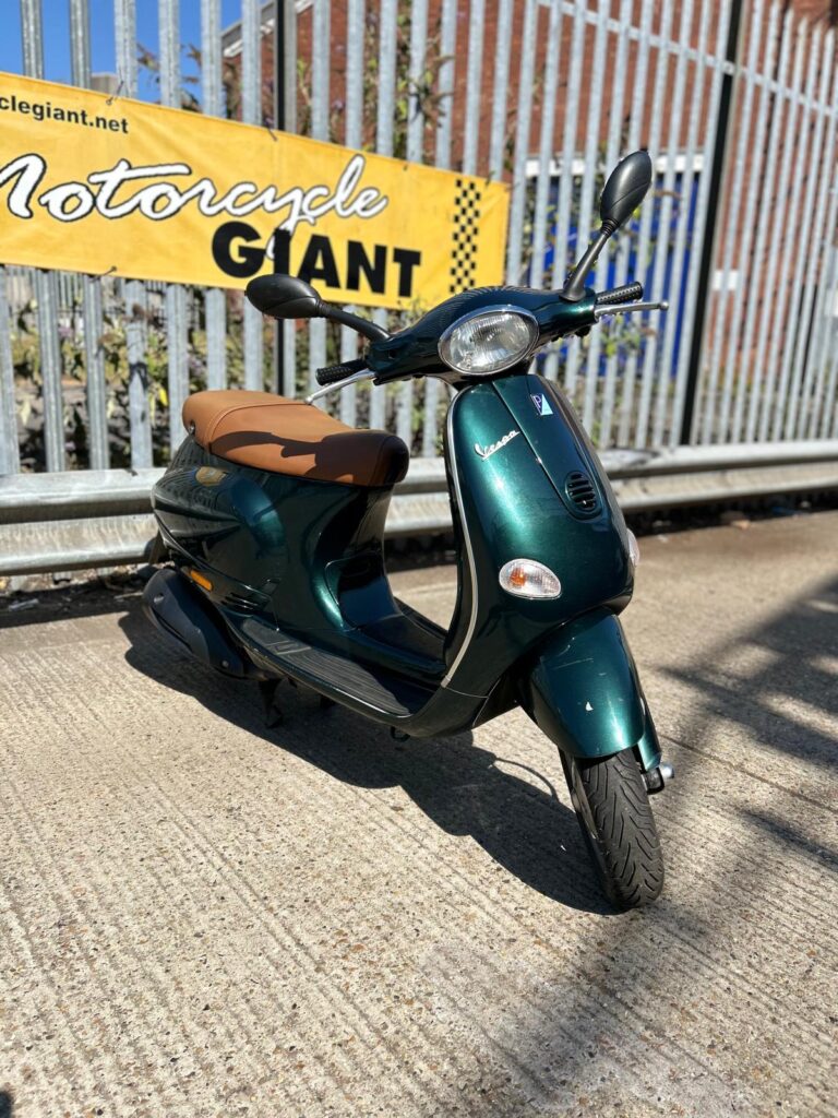 Vespa ET4 125