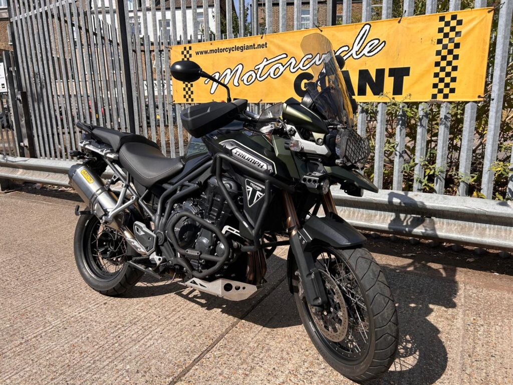 Triumph Explorer 1215 XC
