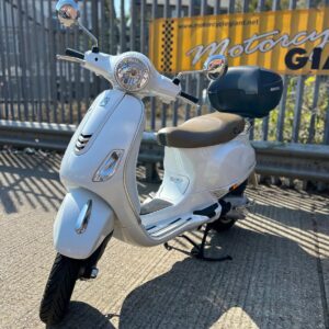 Piaggio Vespa VXL 125