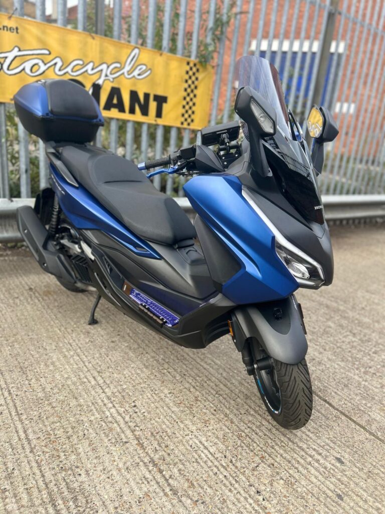 Honda Forza 125