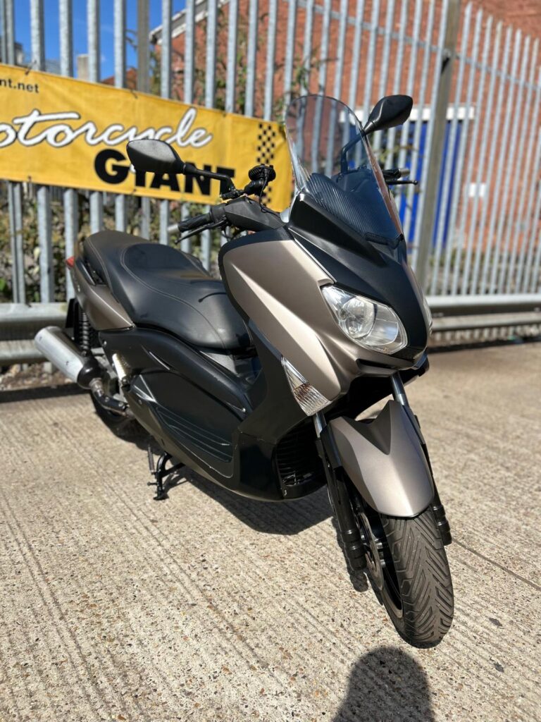 Yamaha XMAX 125