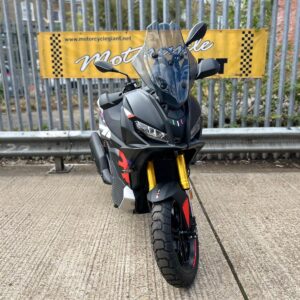 Aprilia SR GT 400