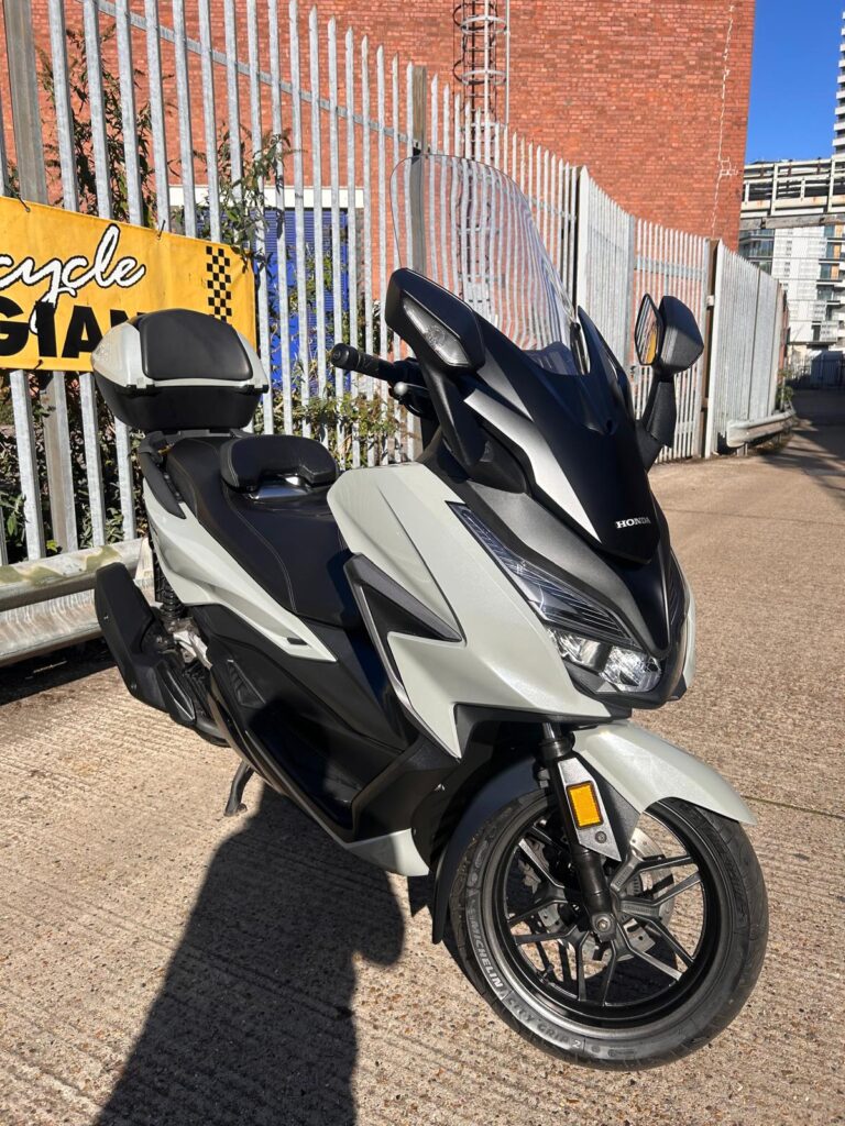 Honda Forza 125